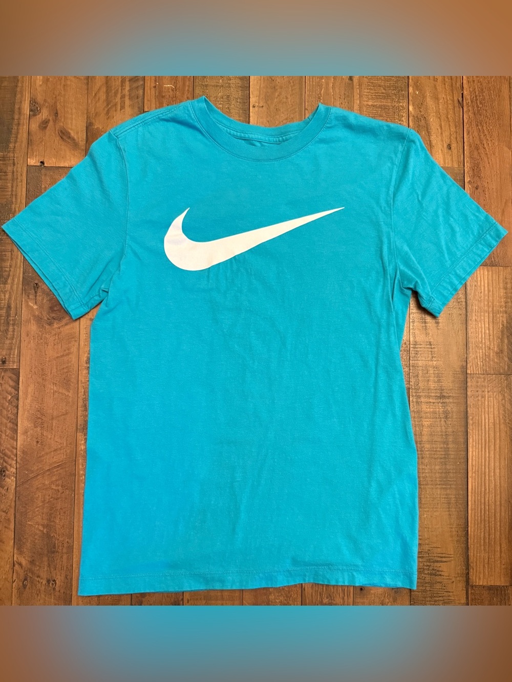 Nike Turquoise Swoosh Graphic T-Shirt Small